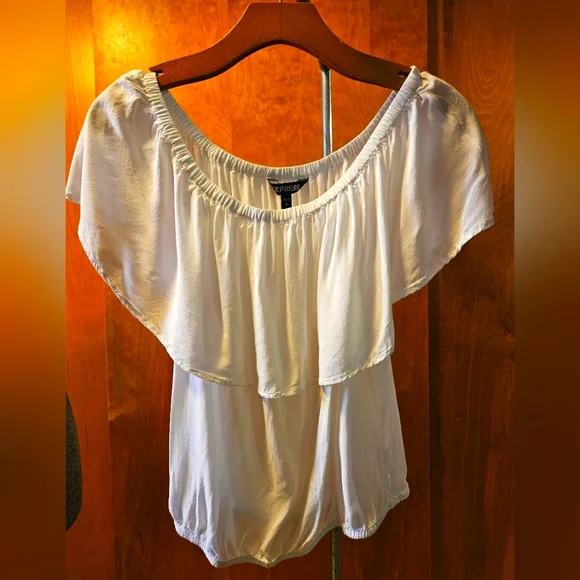 EXPRESS smallwhite ruffle short sleeve top - Picture 1 of 5